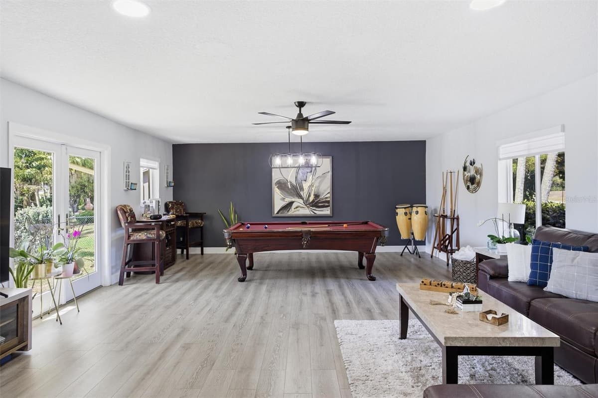 431 OLD HIATUS RD AVENUE — photo 17 of 52