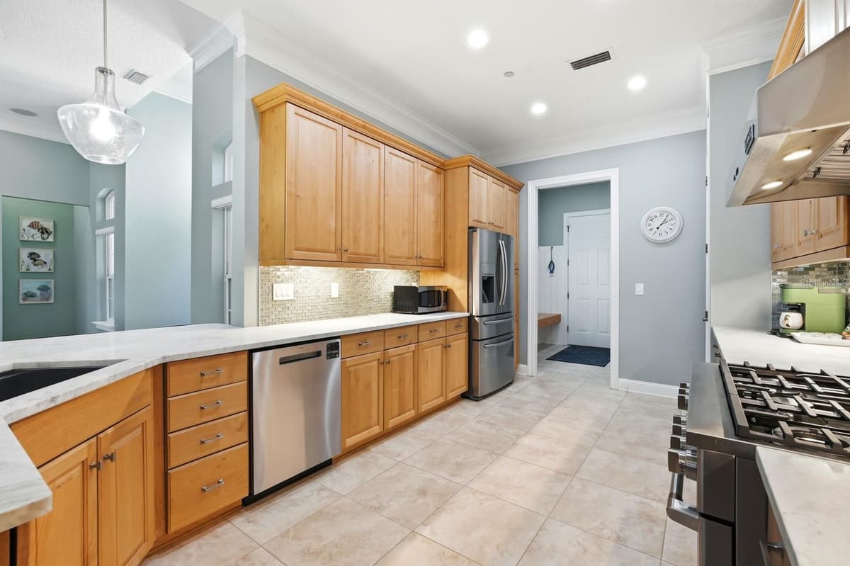 6595 COLLIER ROAD — photo 19 of 100