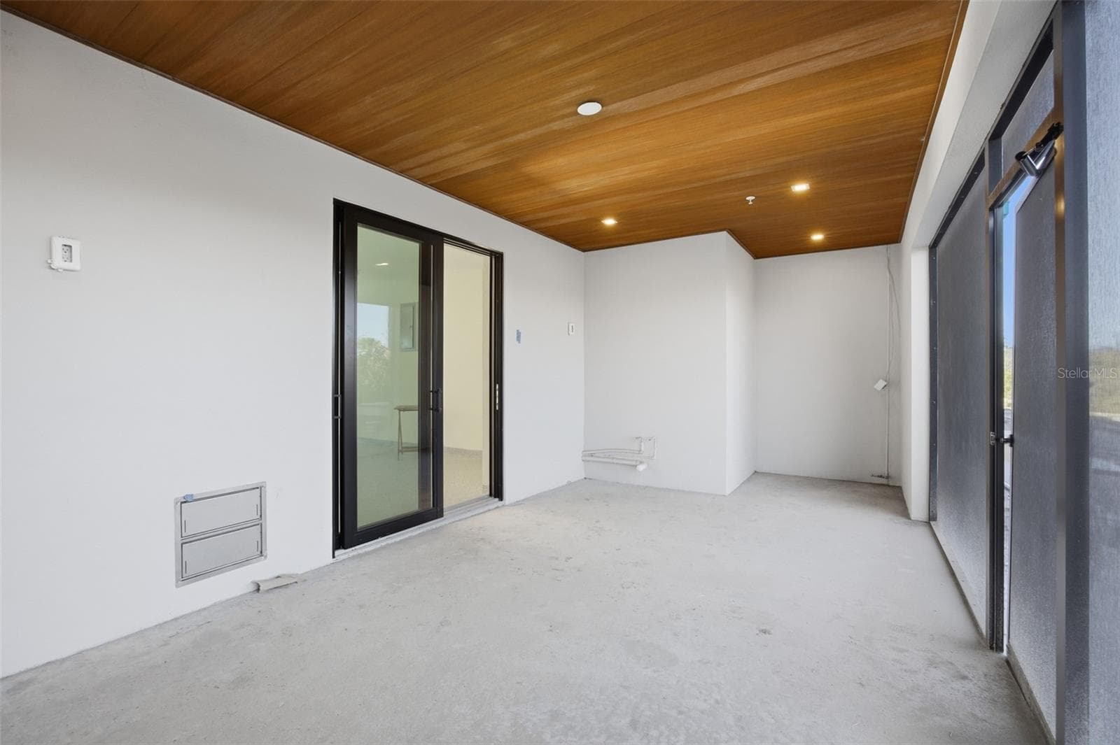 5956 AQUA RESERVE BOULEVARD — photo 43 of 50