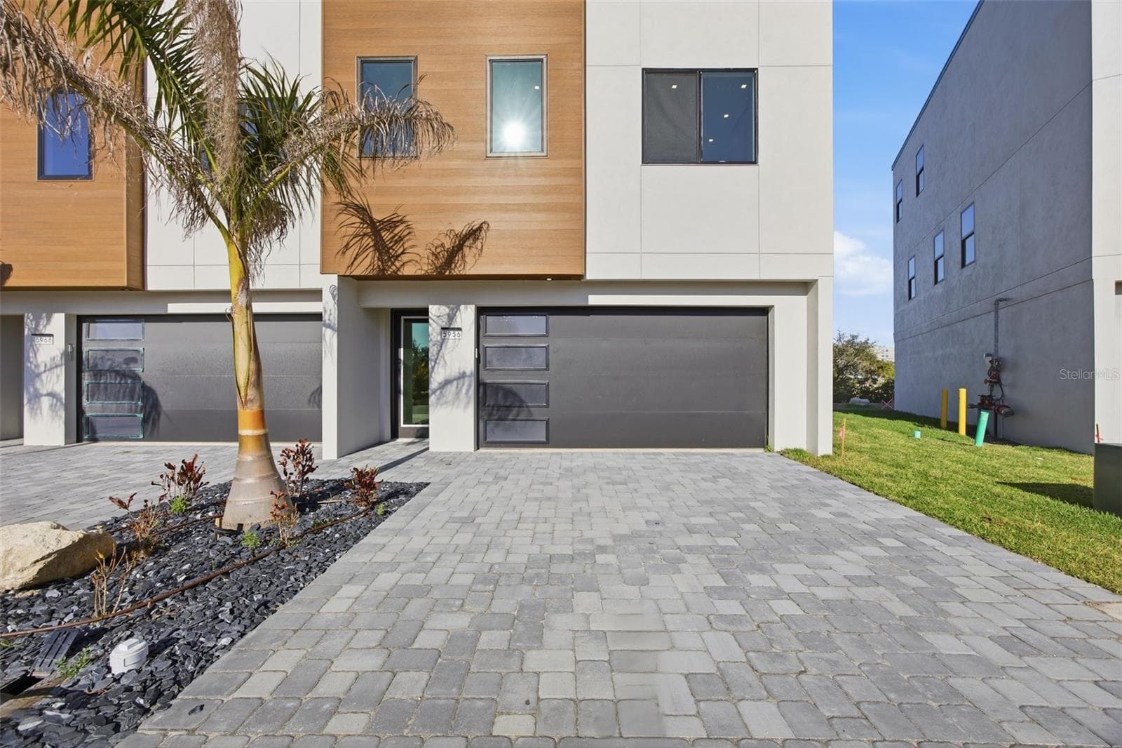 5956 AQUA RESERVE BOULEVARD — photo 5 of 50