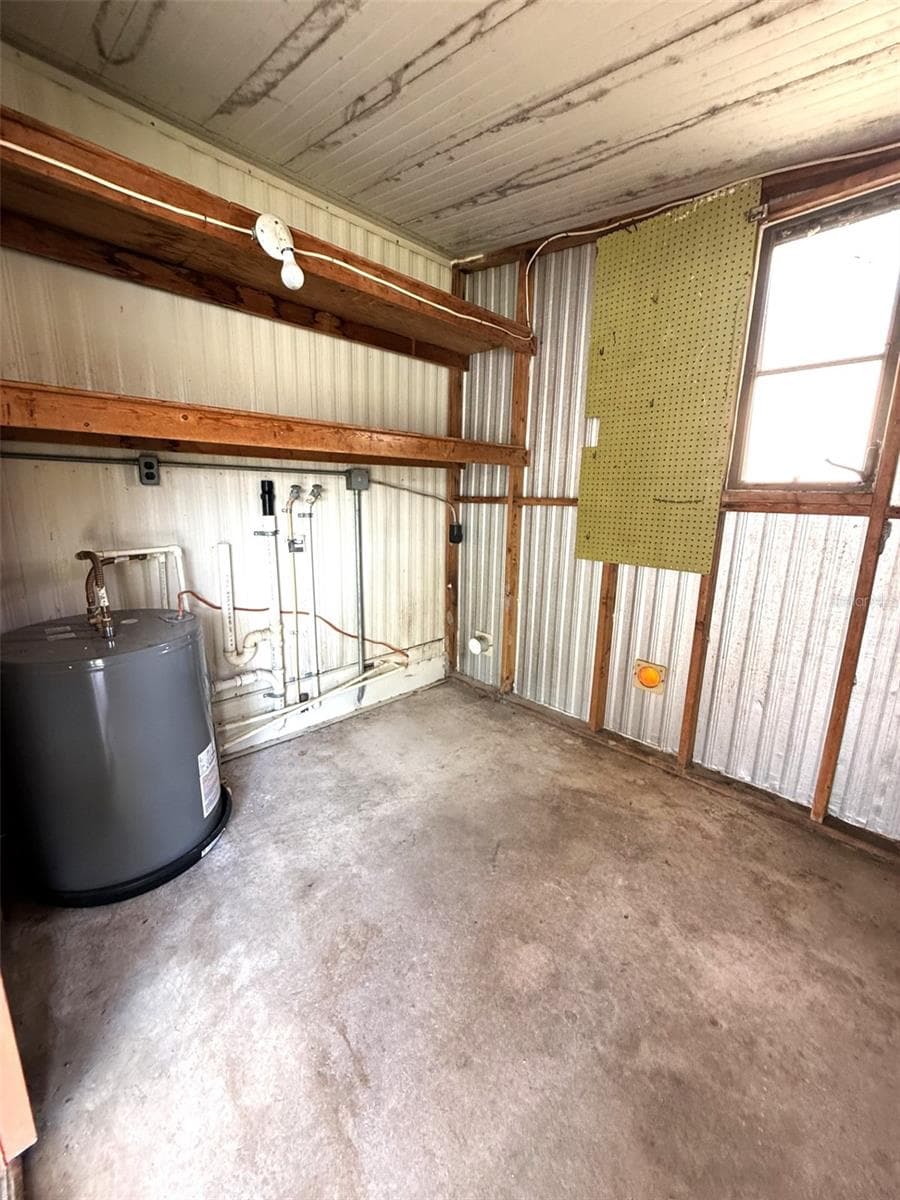 2055 FLORAL AVENUE — photo 21 of 25