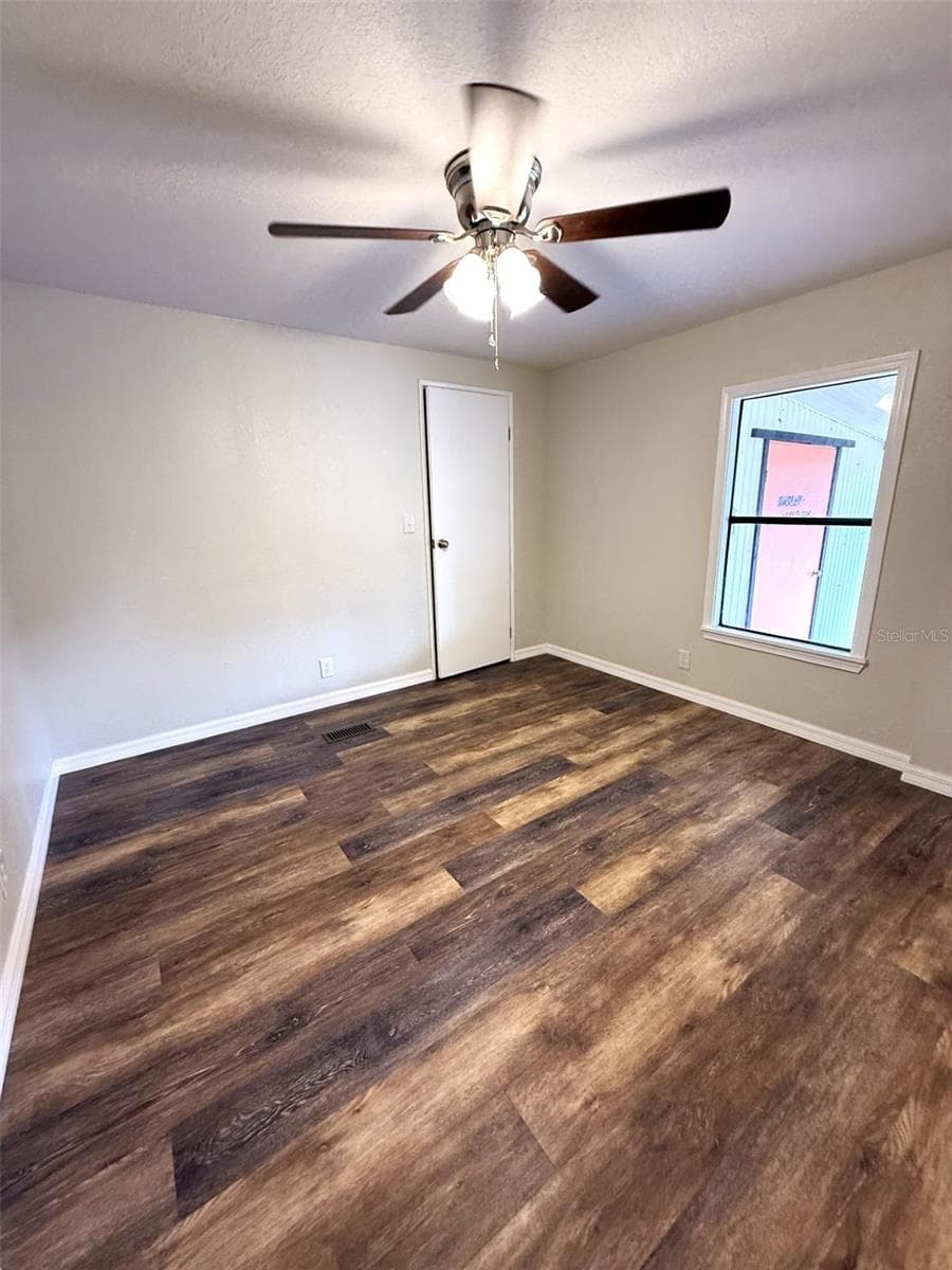 2055 FLORAL AVENUE — photo 13 of 25