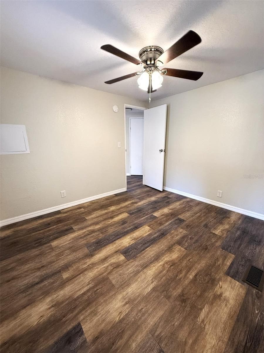 2055 FLORAL AVENUE — photo 12 of 25