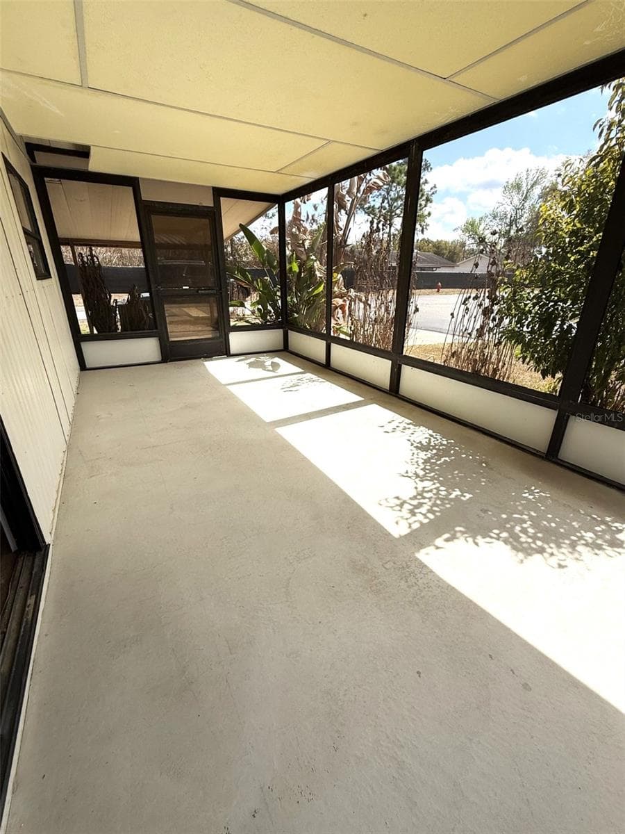 2055 FLORAL AVENUE — photo 17 of 25