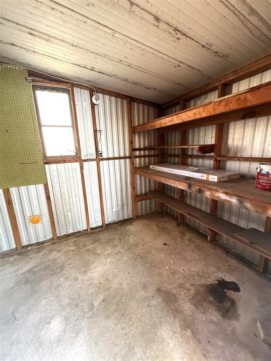 2055 FLORAL AVENUE — photo 22 of 25