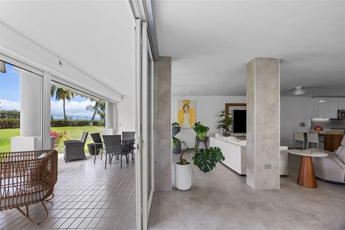 M1 COSTA DORADA — photo 11 of 51