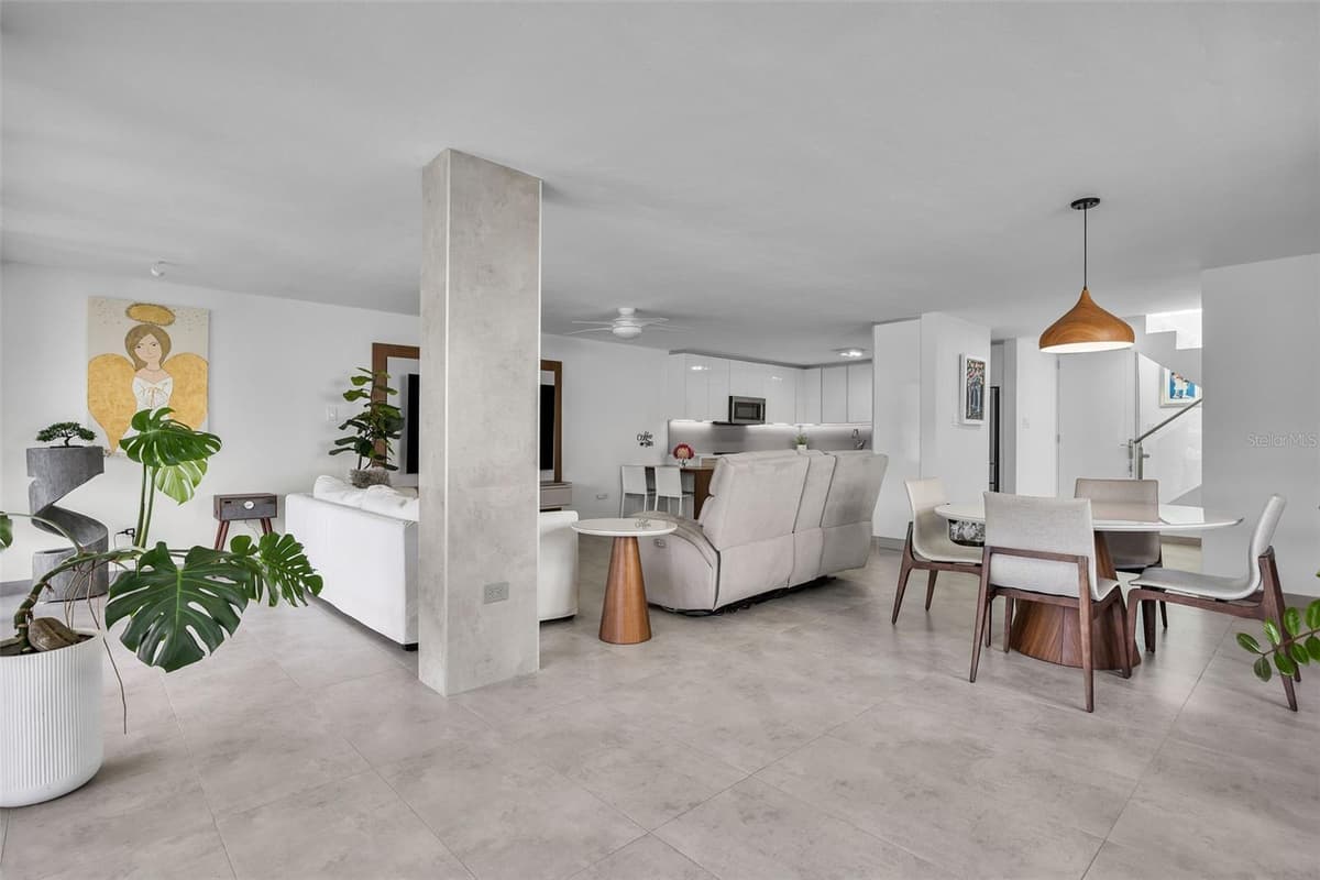 M1 COSTA DORADA — photo 38 of 51