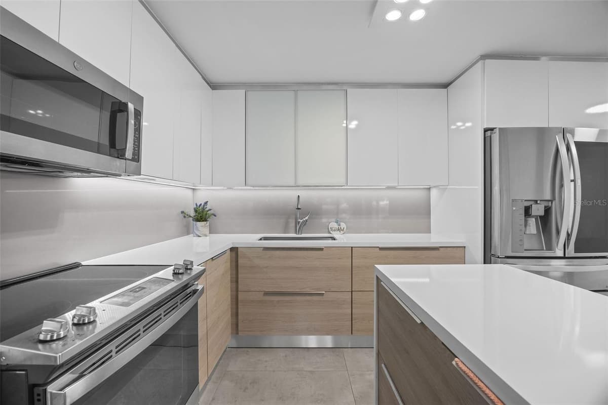 M1 COSTA DORADA — photo 4 of 51