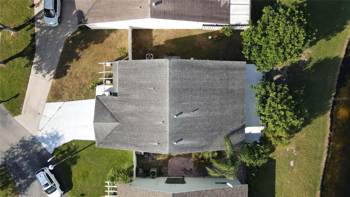 22 PAXFORD LANE — photo 5 of 34