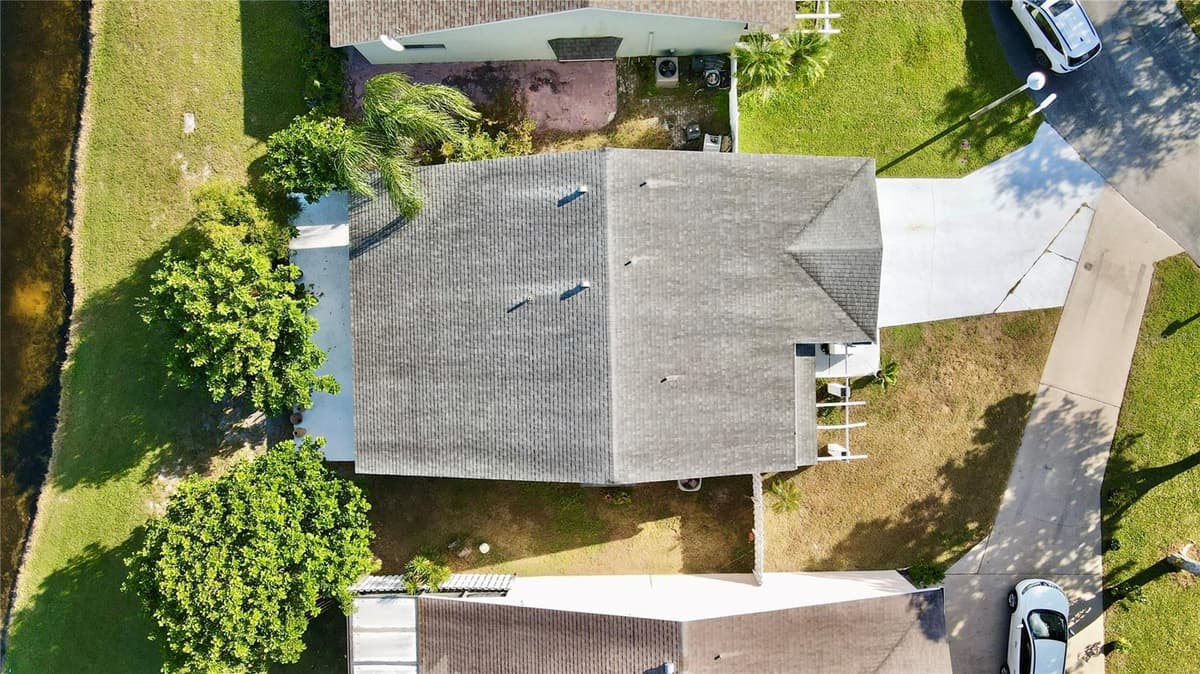 22 PAXFORD LANE — photo 6 of 34