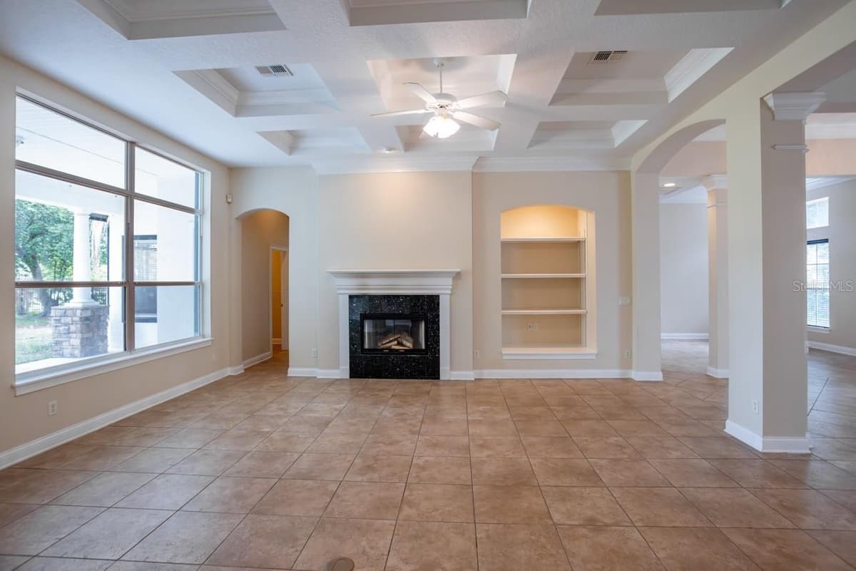 25609 HAWKS RUN LANE — photo 5 of 36