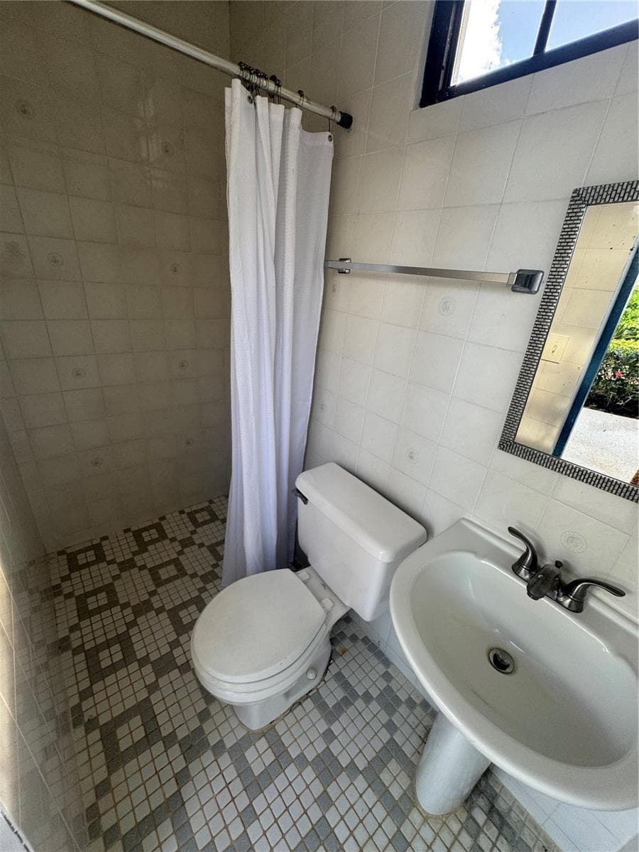 F9 SAN ESTEBAN — photo 19 of 35