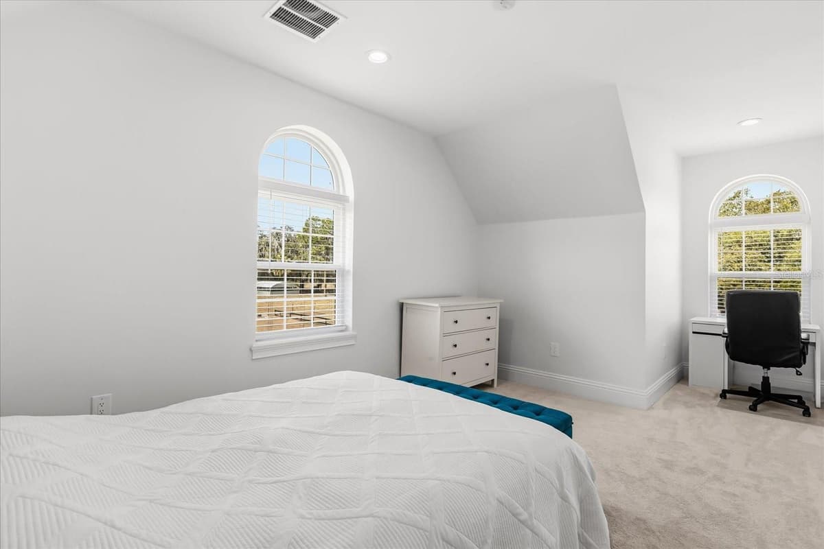 4510 PACKARD AVENUE — photo 65 of 89