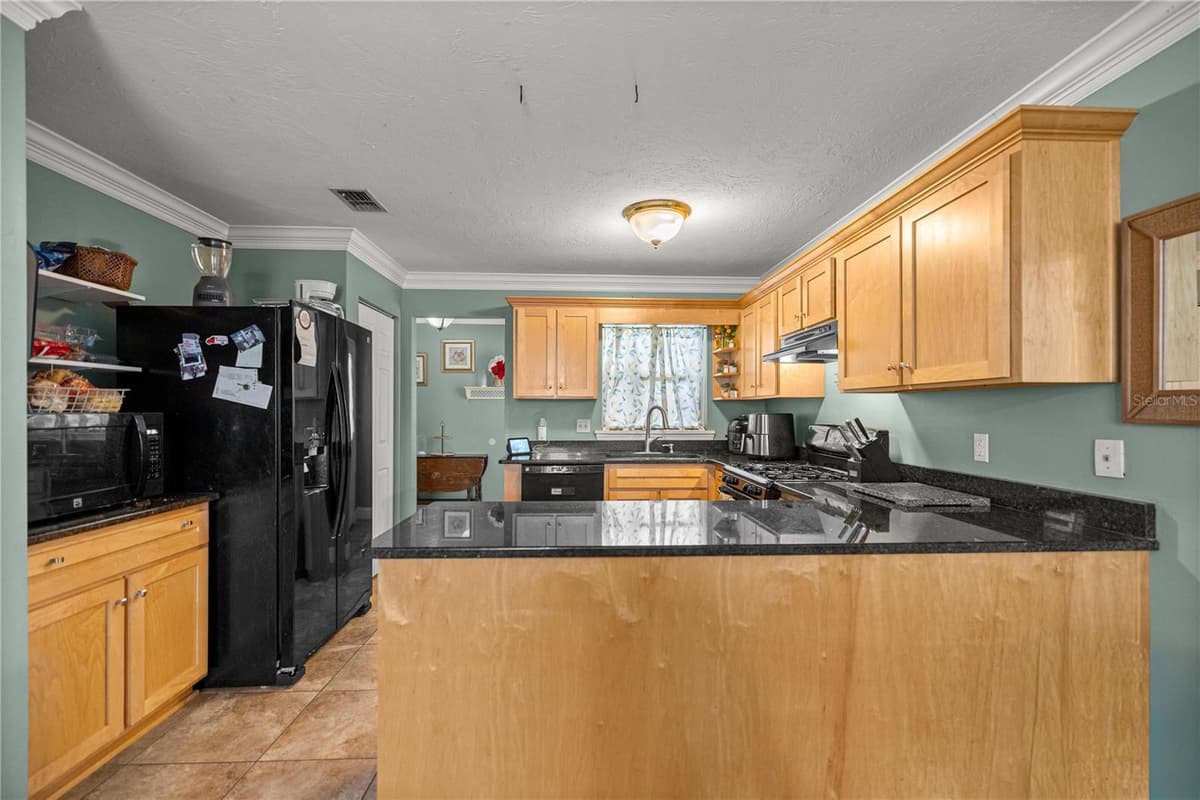5947 AVENUE C — photo 13 of 32