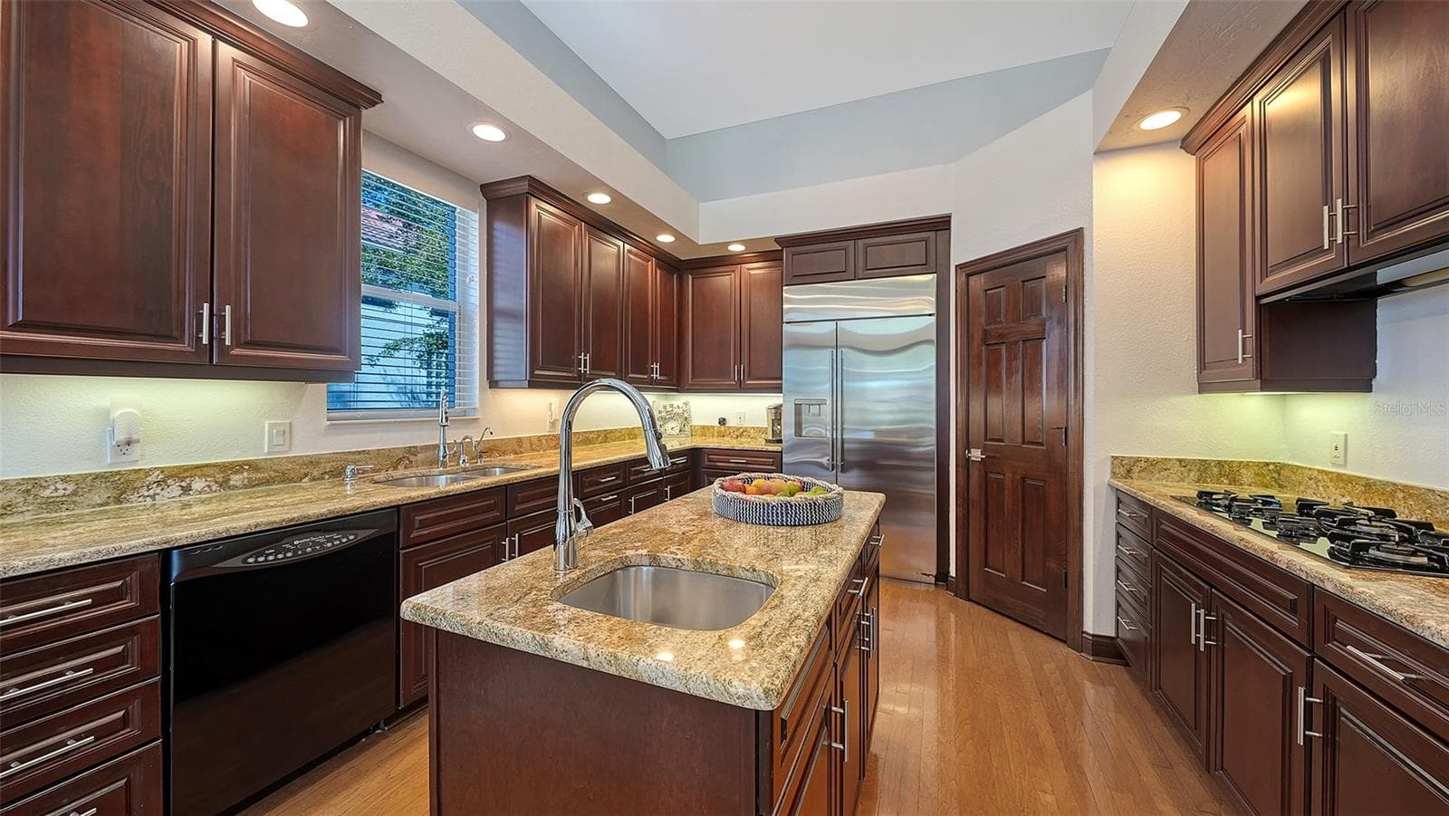 3511 FAIR OAKS COURT — photo 18 of 58