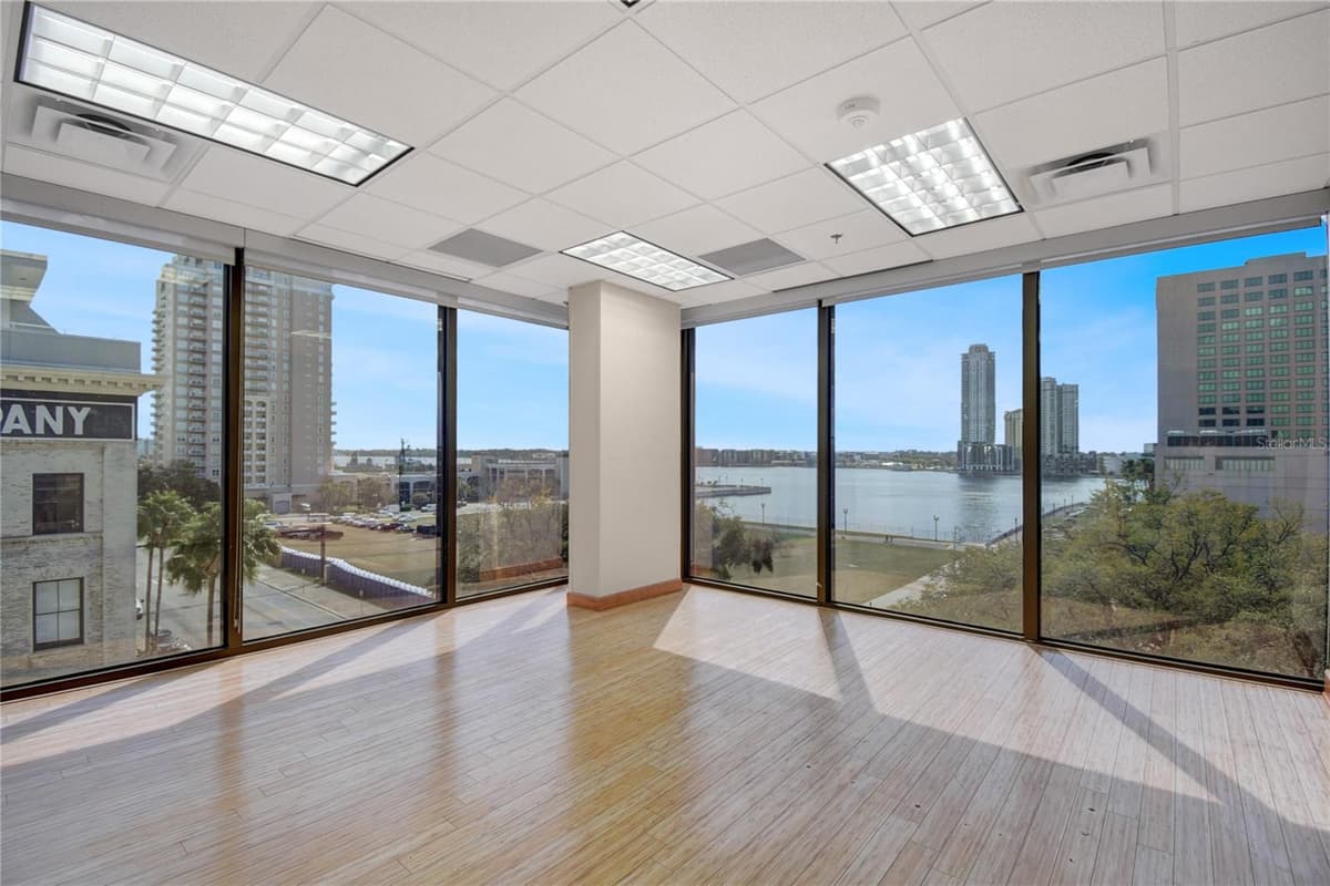 233 BAY STREET — photo 5 of 14