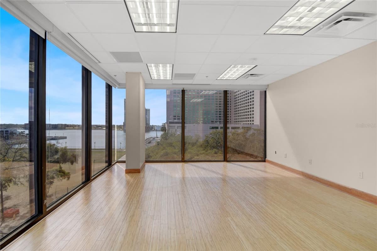 233 BAY STREET — photo 6 of 14