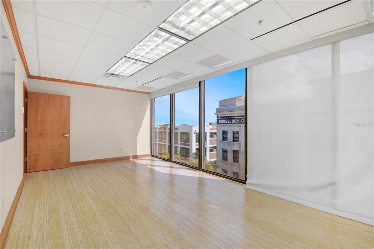 233 BAY STREET — photo 4 of 14