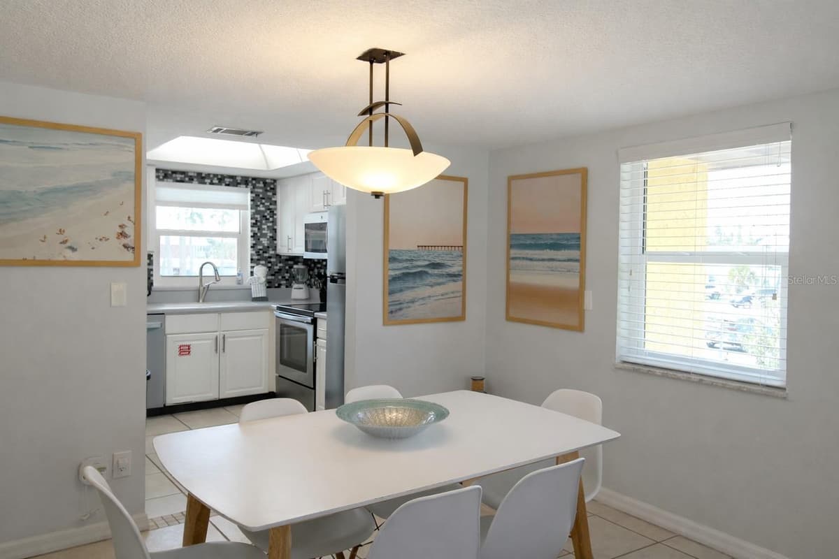5200 OCEAN BEACH BOULEVARD — photo 7 of 30