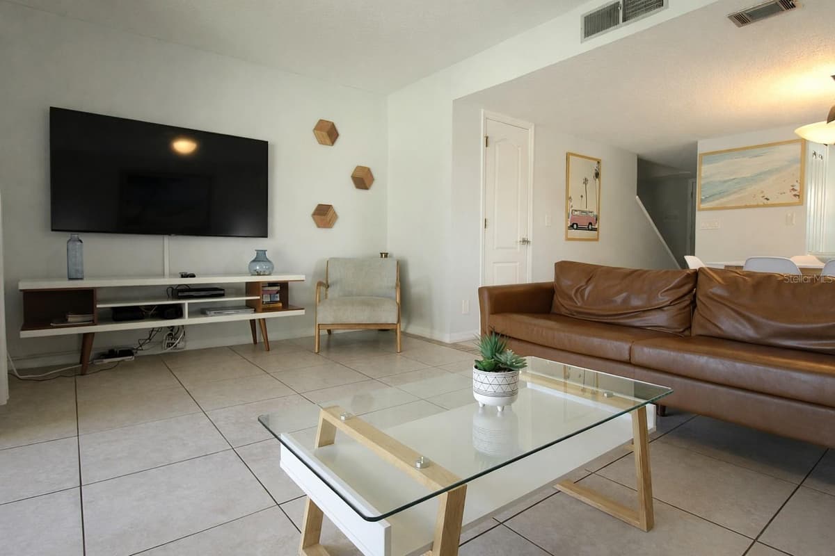 5200 OCEAN BEACH BOULEVARD — photo 11 of 30