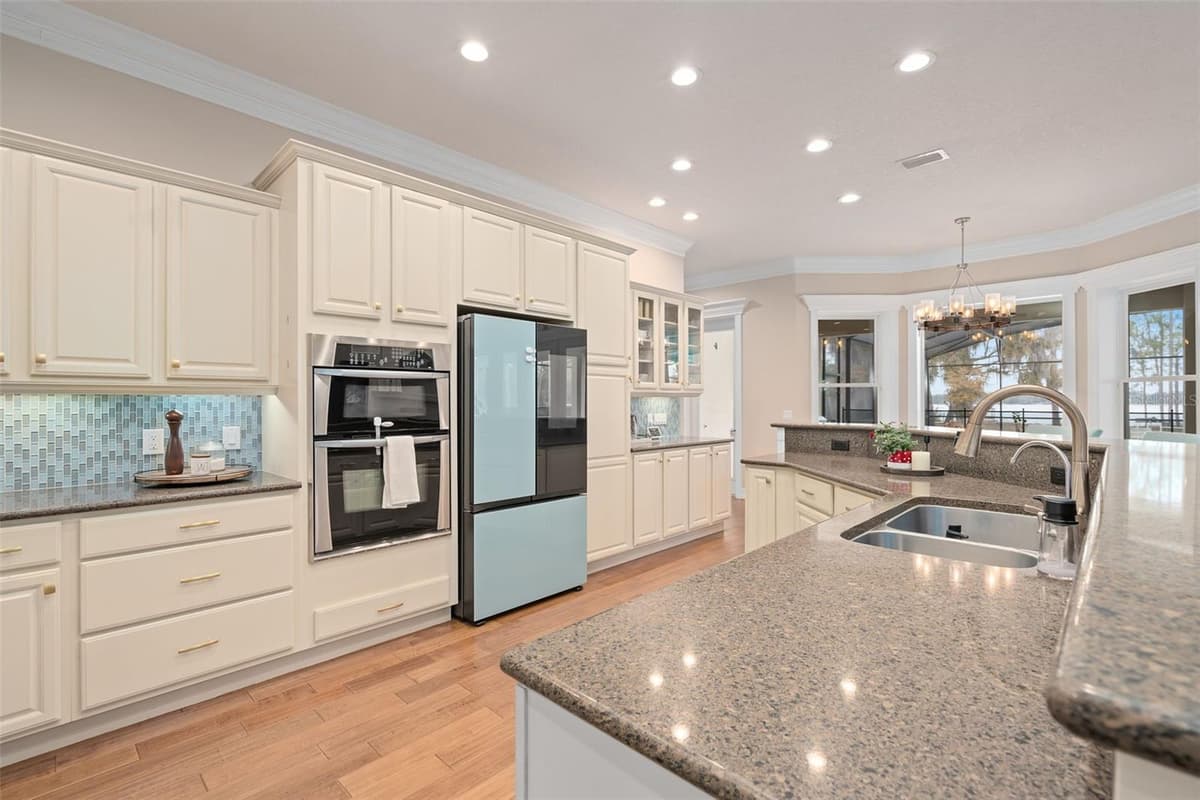 5301 CARSON STREET — photo 15 of 69