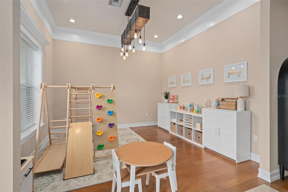 5301 CARSON STREET — photo 11 of 69