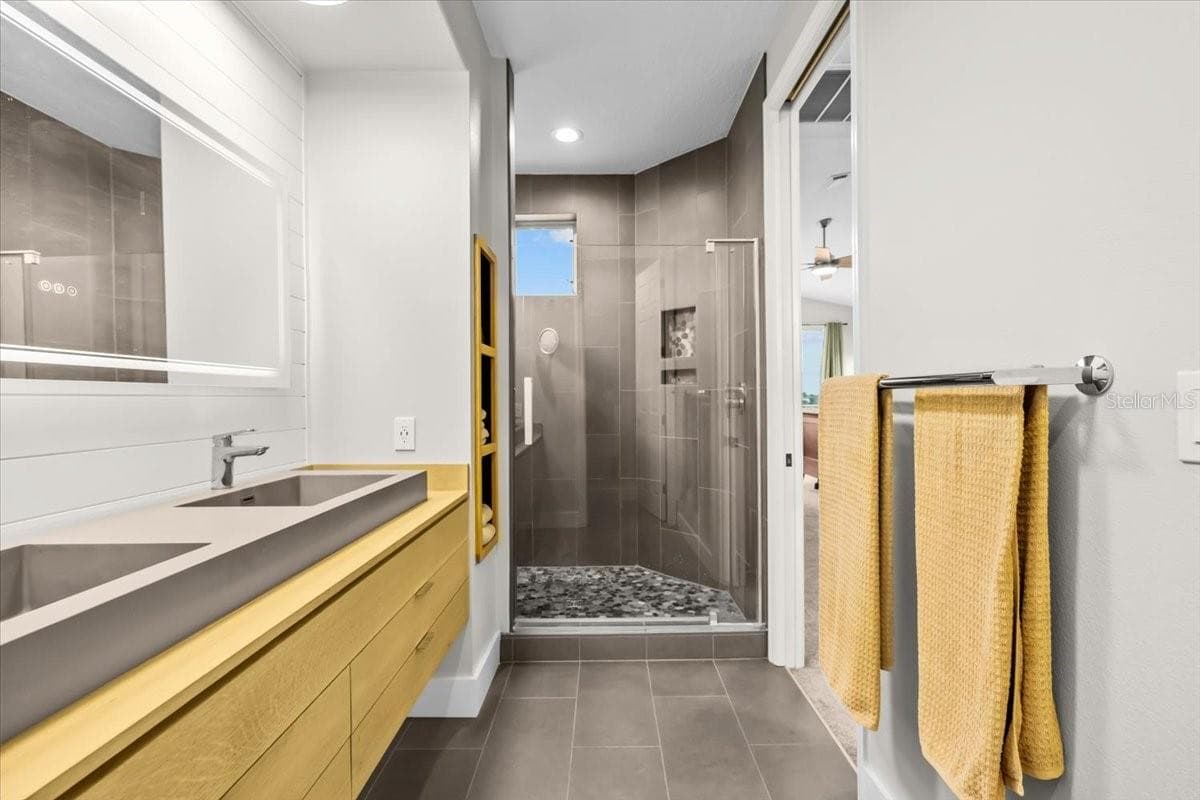 8117 BRIGHTON DRIVE — photo 31 of 81