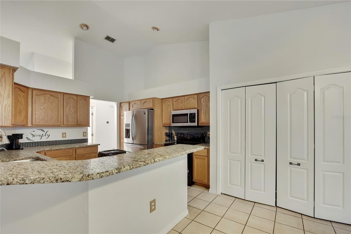 340 SAVOY STREET — photo 22 of 63