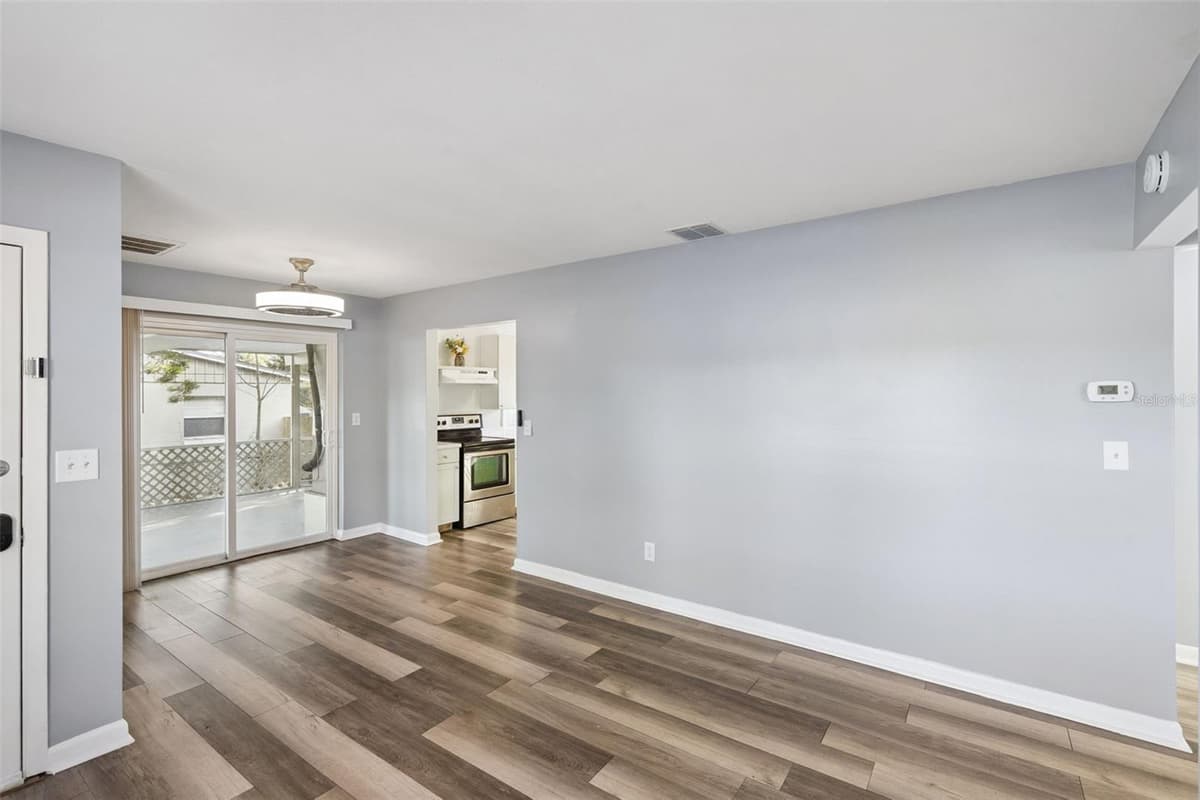 902 GALENA AVENUE — photo 9 of 20