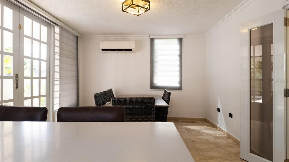 14 VIA CANGREJOS — photo 12 of 41