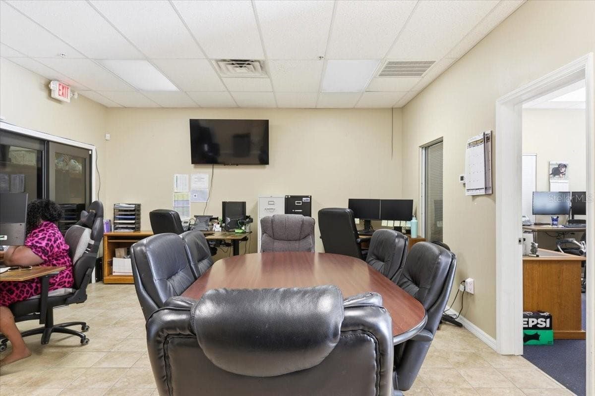 1220 BISCAYNE BOULEVARD — photo 15 of 36