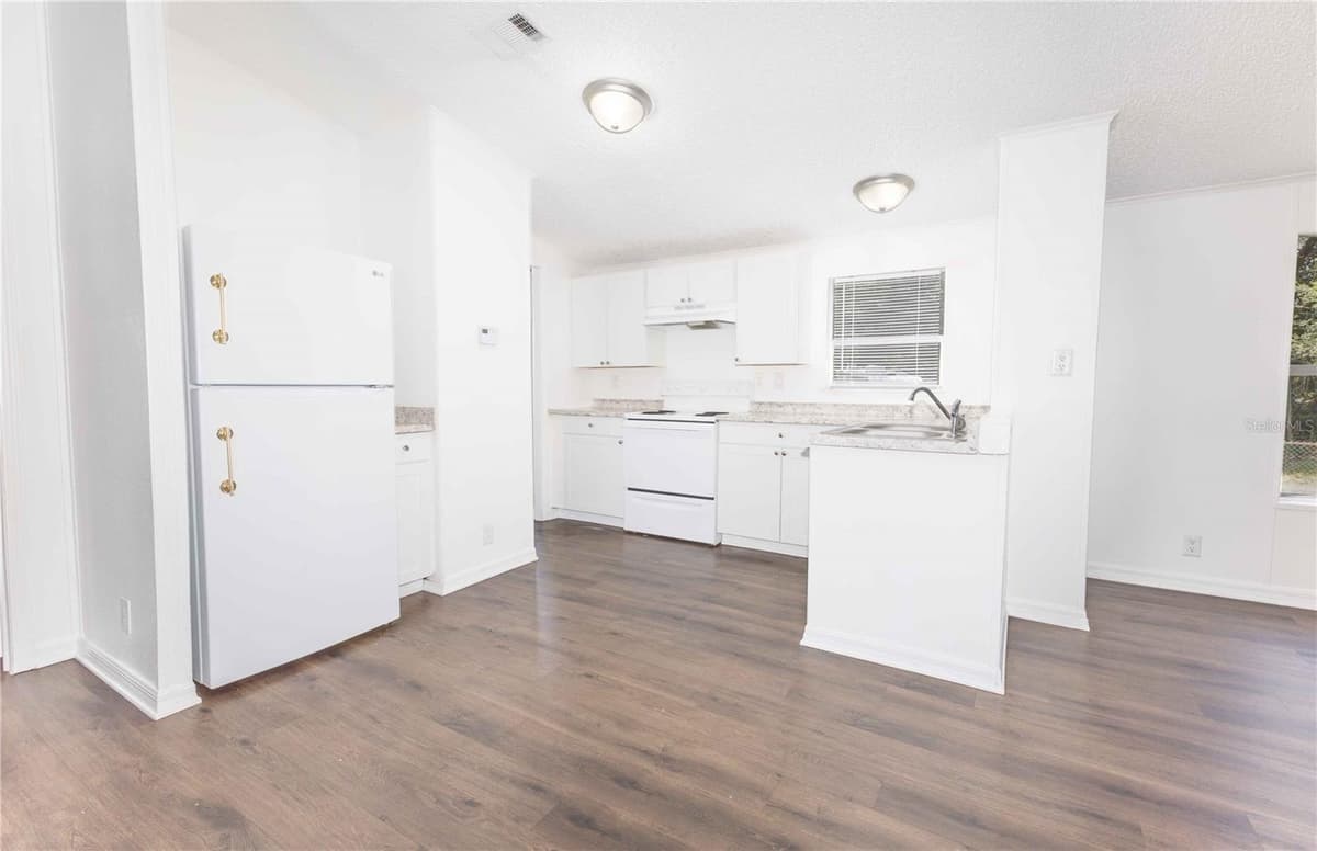 4872 EVANS STREET — photo 7 of 25