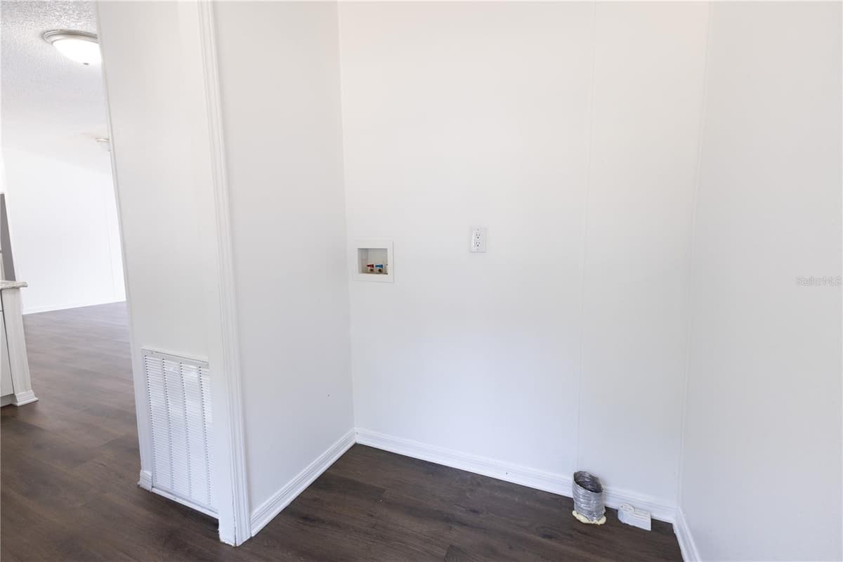 4872 EVANS STREET — photo 20 of 25