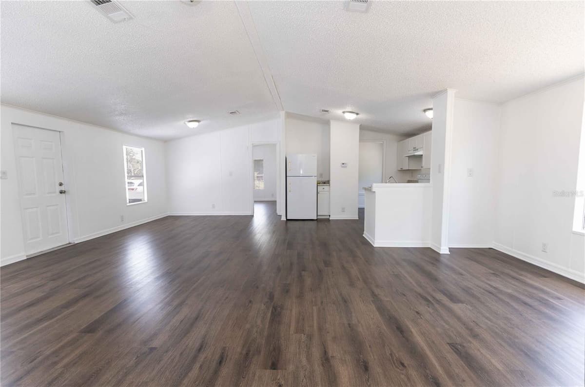 4872 EVANS STREET — photo 5 of 25