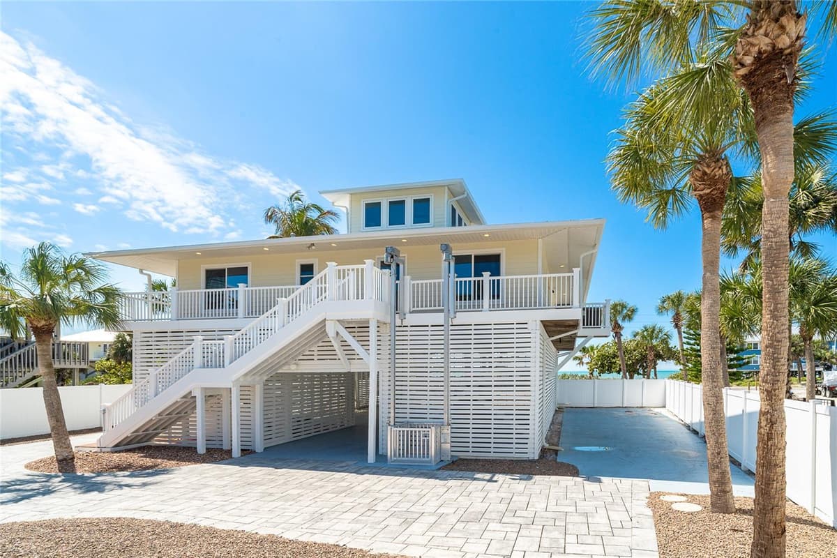 230 GULF BOULEVARD — photo 13 of 90