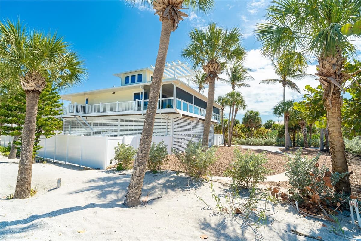 230 GULF BOULEVARD — photo 2 of 90