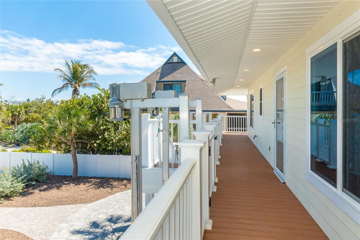 230 GULF BOULEVARD — photo 16 of 90