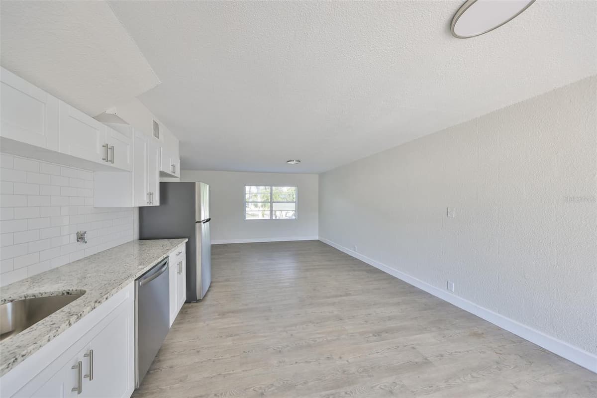 11916 133RD AVENUE — photo 8 of 15