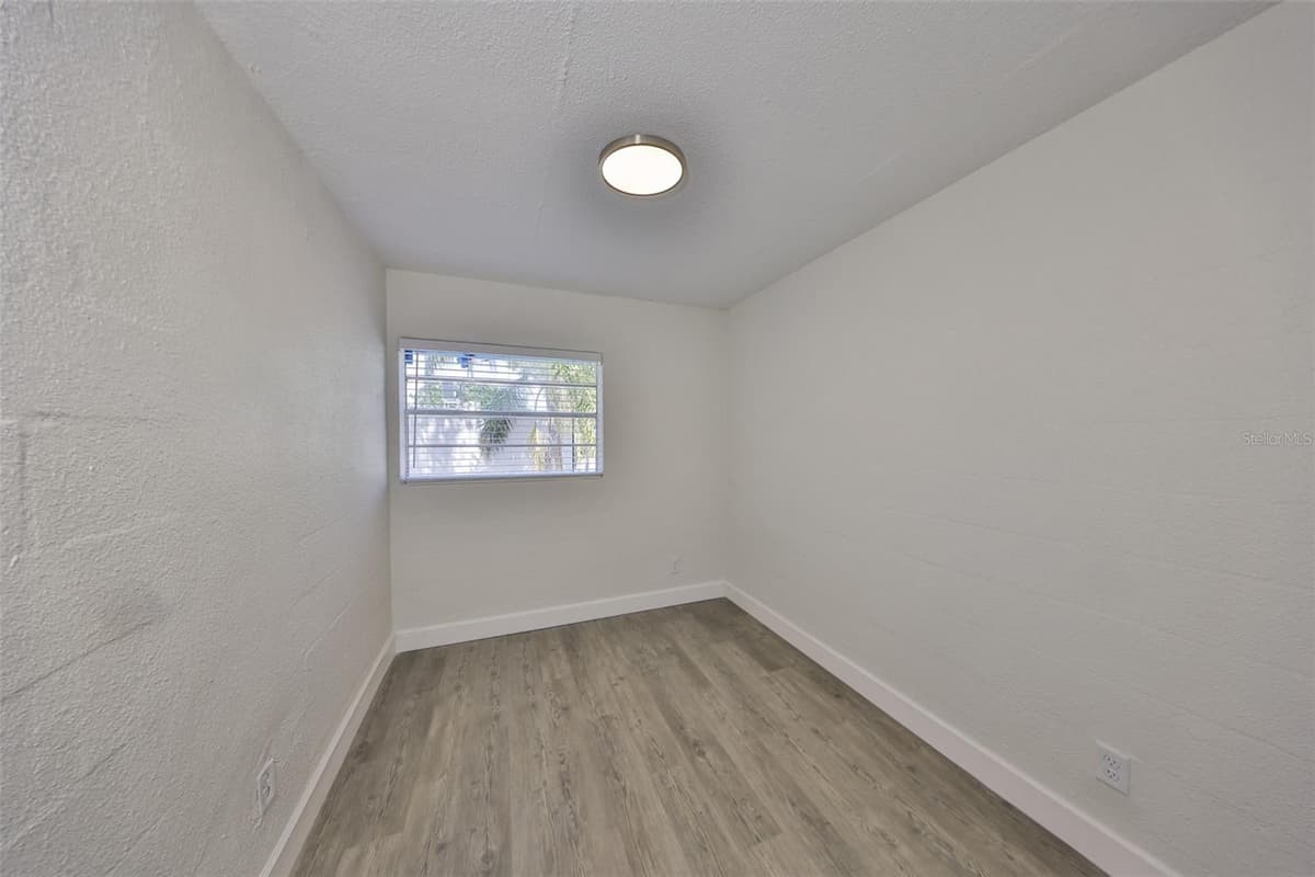 11916 133RD AVENUE — photo 14 of 15