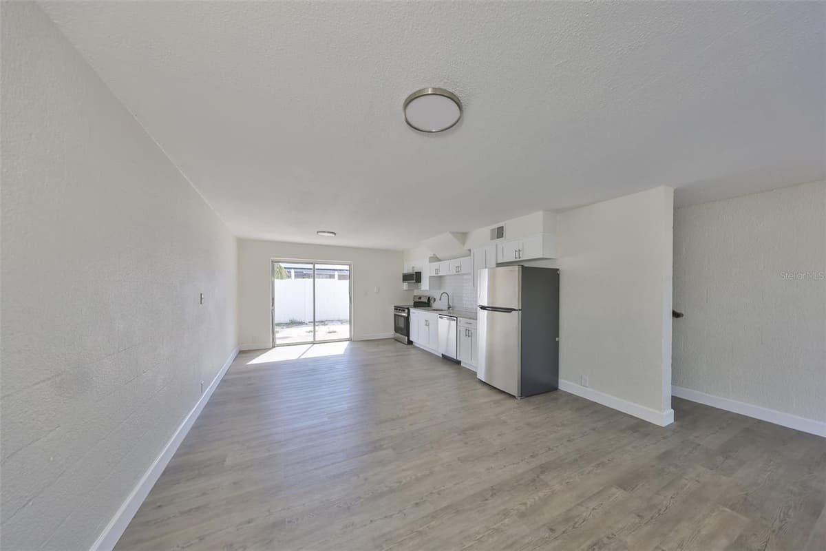 11916 133RD AVENUE — photo 6 of 15