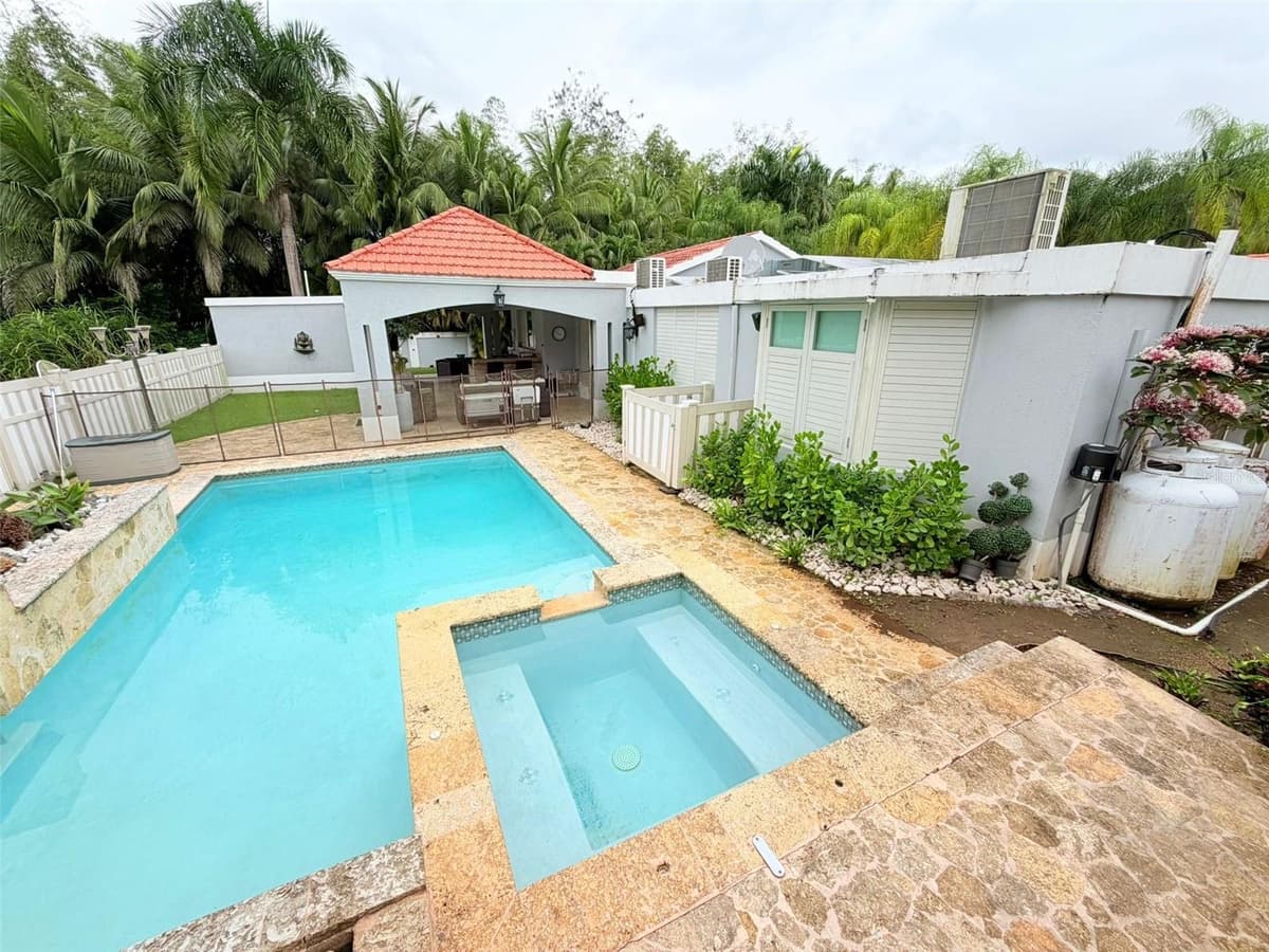 283 CAMINO DEL MANGO — photo 9 of 10