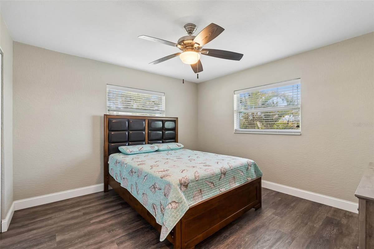 9901 BAY DRIVE — photo 24 of 67