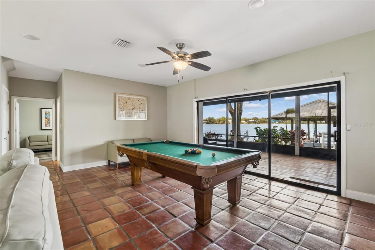 9901 BAY DRIVE — photo 43 of 67