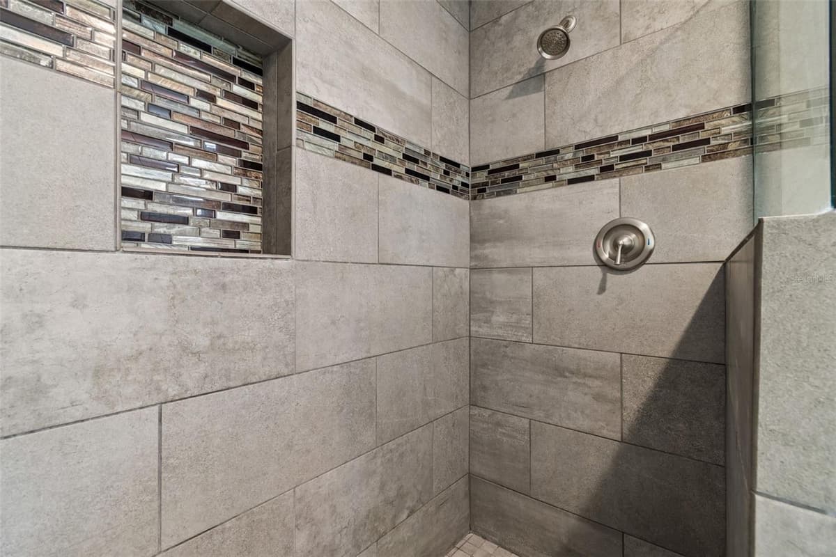9901 BAY DRIVE — photo 27 of 67
