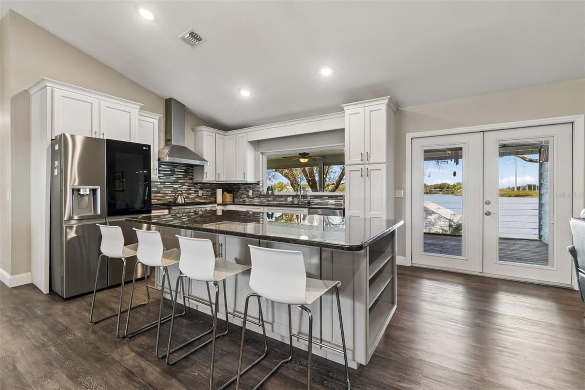 9901 BAY DRIVE — photo 9 of 67