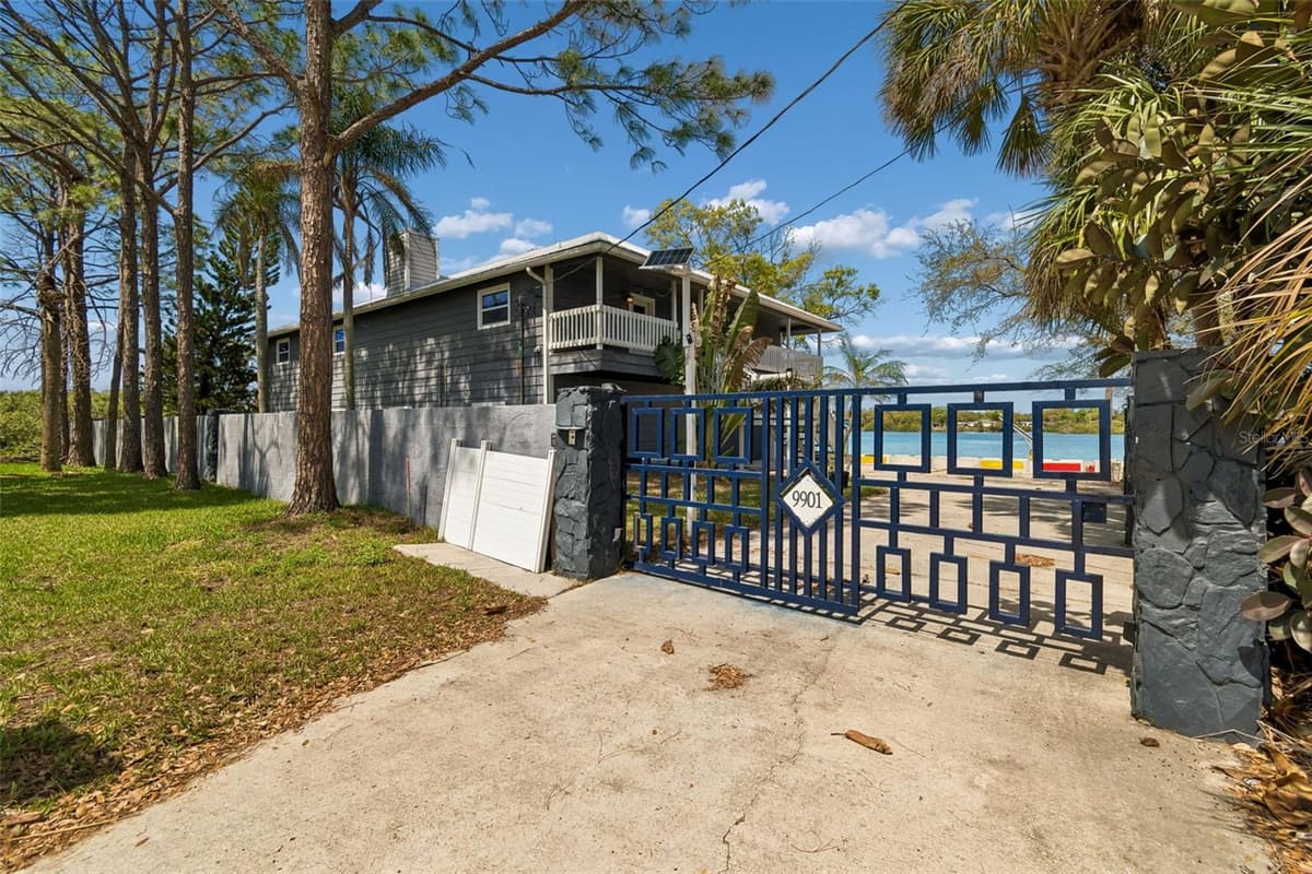 9901 BAY DRIVE — photo 45 of 67
