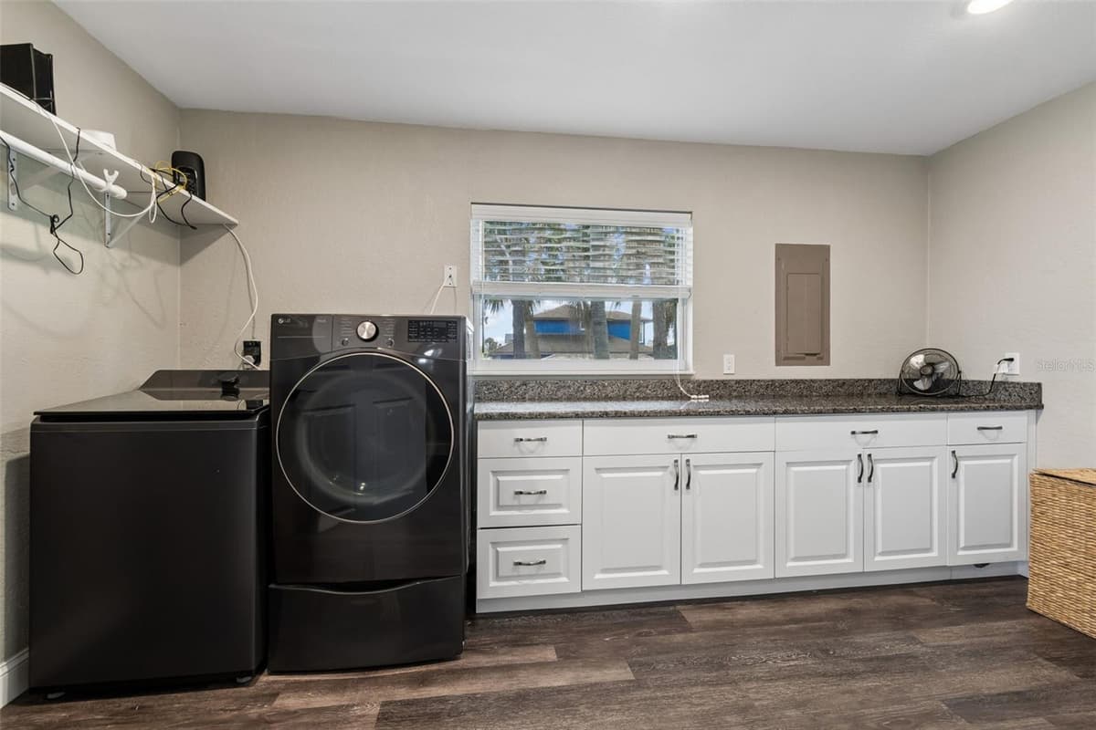 9901 BAY DRIVE — photo 30 of 67