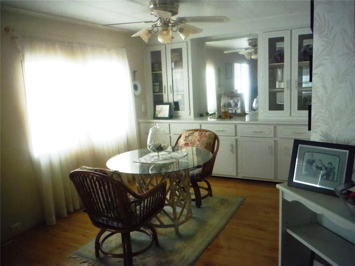 38 DEER TRAIL COURT — photo 4 of 40
