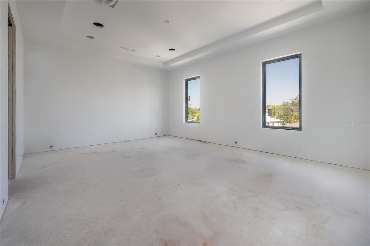 654 GENEVA PLACE — photo 23 of 55