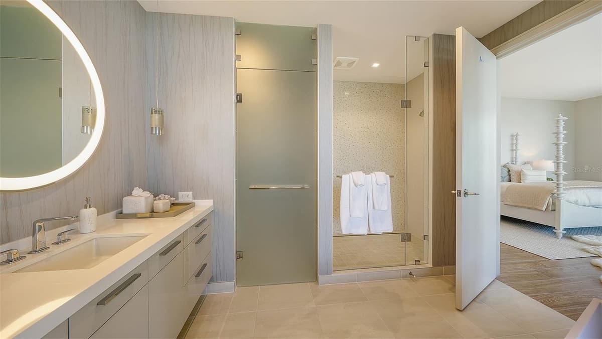 1561 GULF OF MEXICO DRIVE — photo 44 of 69